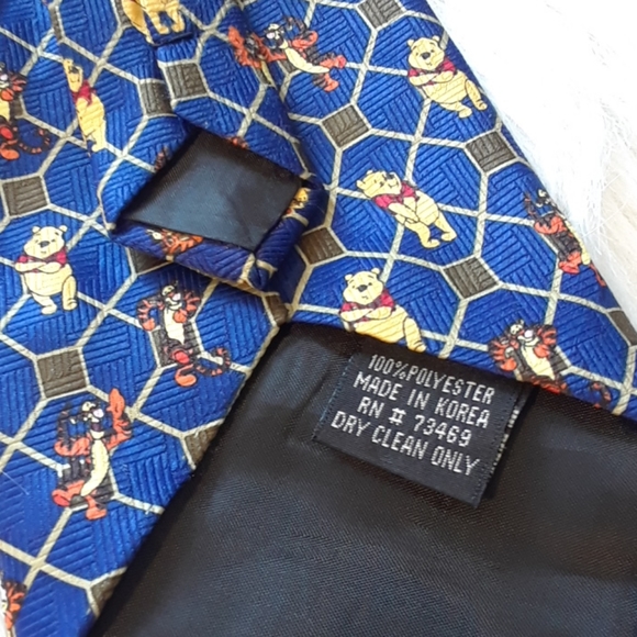 *POOH* WINNIE THE POOH NECKTIE 💙💛💙 - Picture 9 of 10